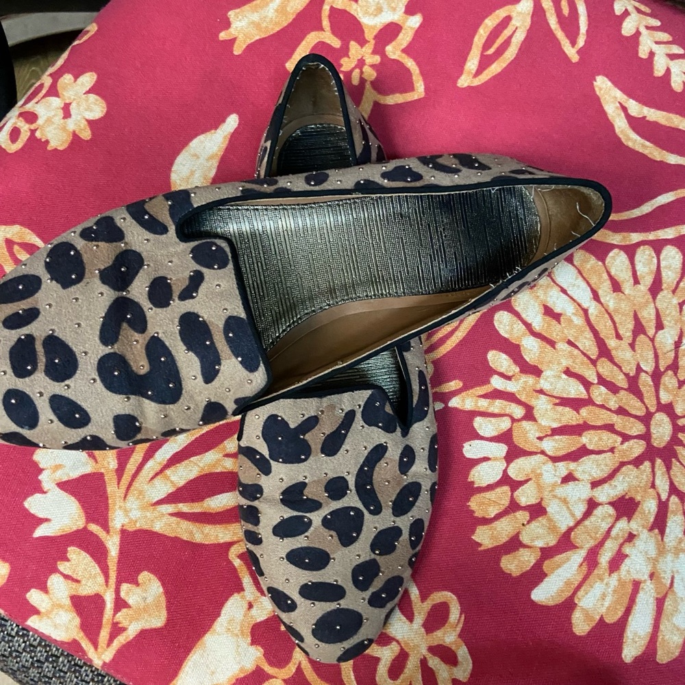 Studded flats